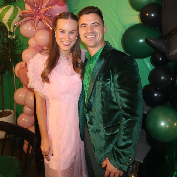 Glinda popular pink robe - Picture 2 of 9